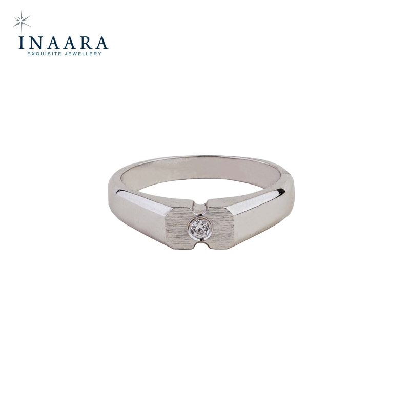 Elegant Solitaire Band