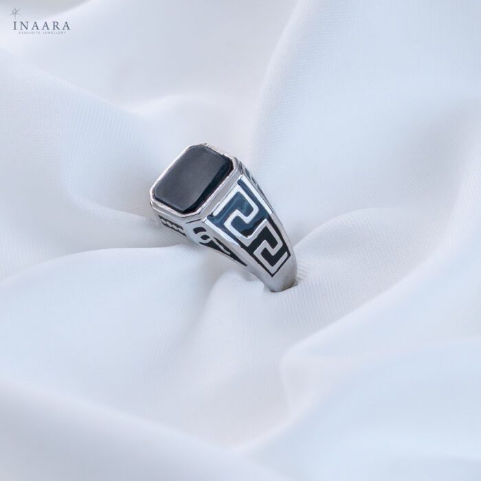 Onyx Maze Ring 2