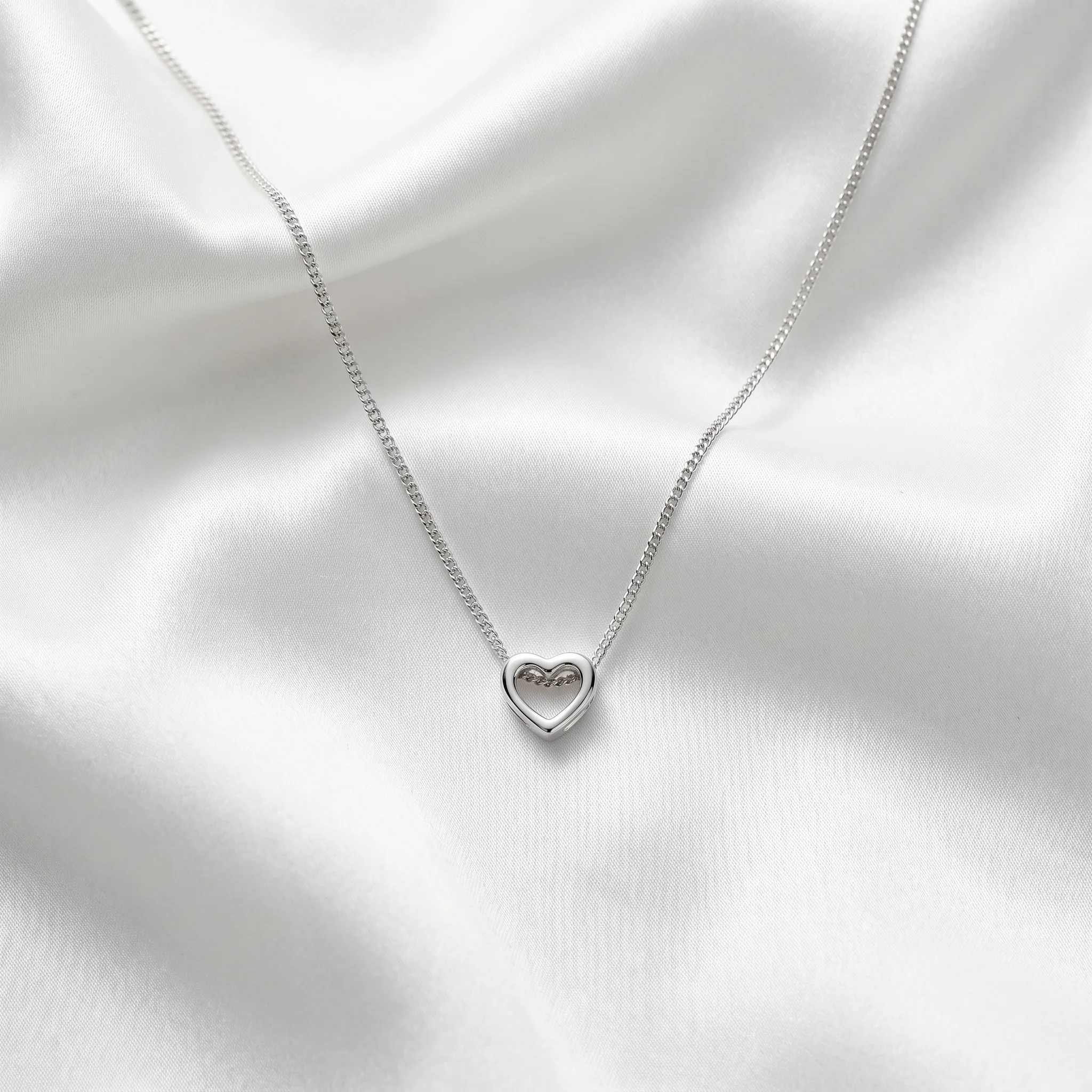 hf_20260811_212242_436f416a-a869-4974-845b-b7fe4a38759f Mini-Heart Pendant - Image 1